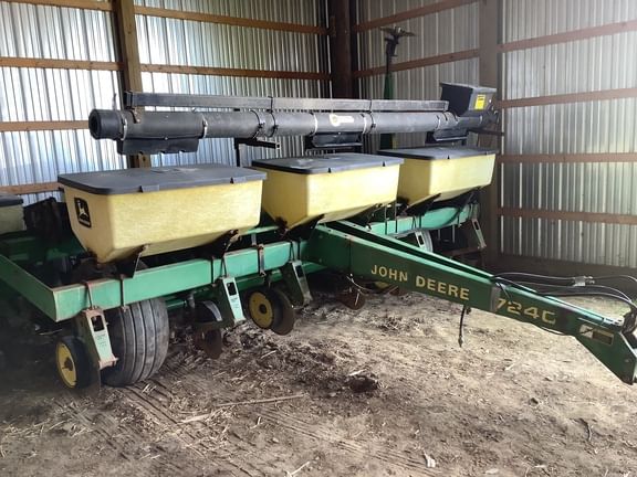 1990 John Deere 7240 Equipment Image0