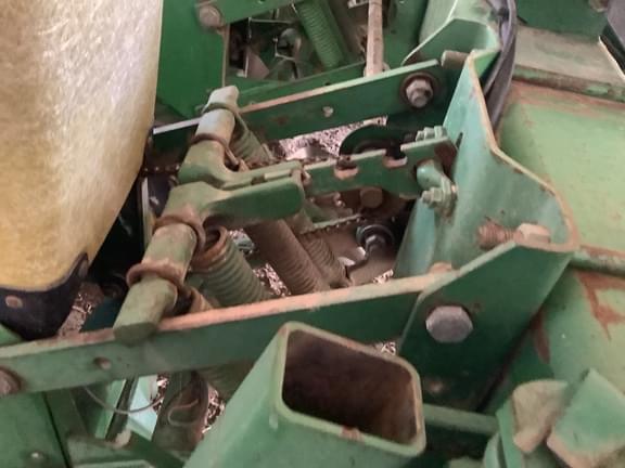 Image of John Deere 7240 equipment image 4