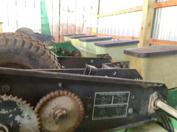 Image of John Deere 7240 equipment image 2