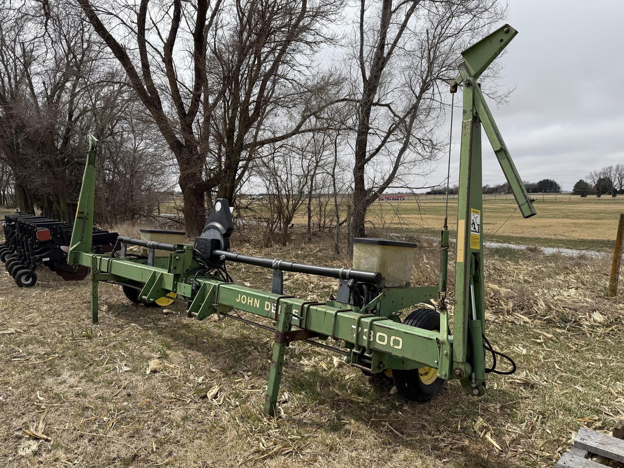 1990 John Deere 7300 Equipment Image0