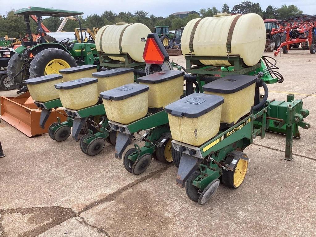 Image of John Deere 7300 Primary image