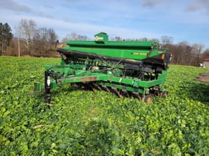 1990 John Deere 750 Image