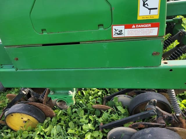 Image of John Deere 750 equipment image 4