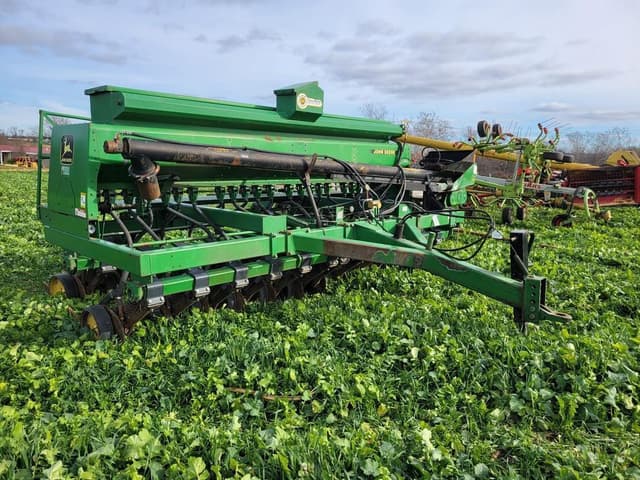 Image of John Deere 750 equipment image 1