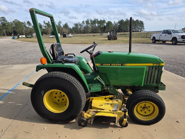 Image of John Deere 770 equipment image 2