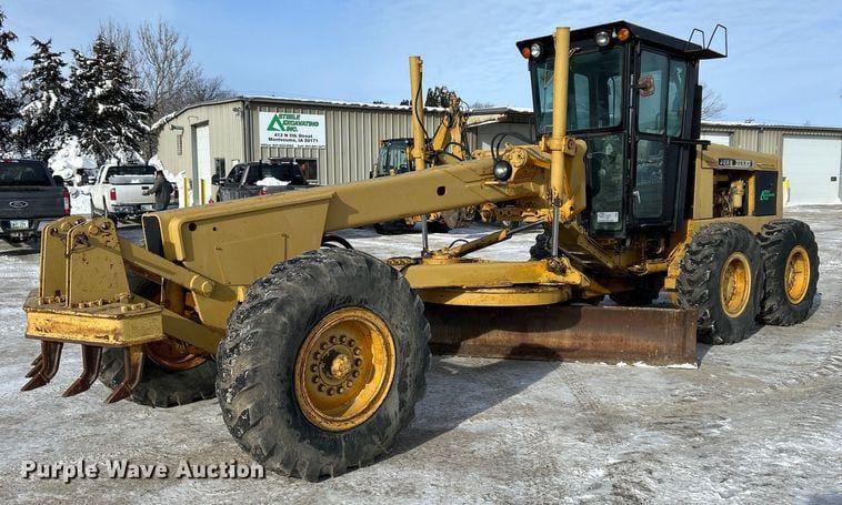 Main image John Deere 770
