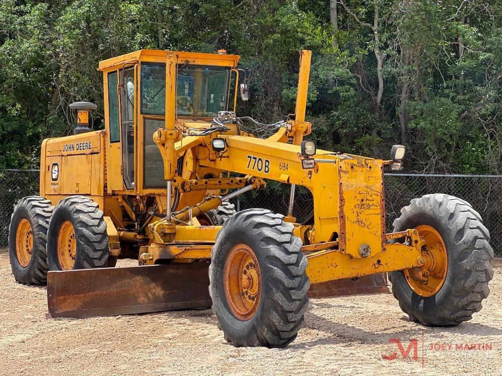 Image of John Deere 770B Primary image