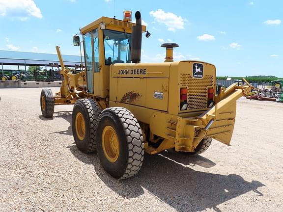 Image of John Deere 770BH equipment image 3