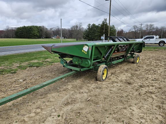 Image of John Deere 843 equipment image 3