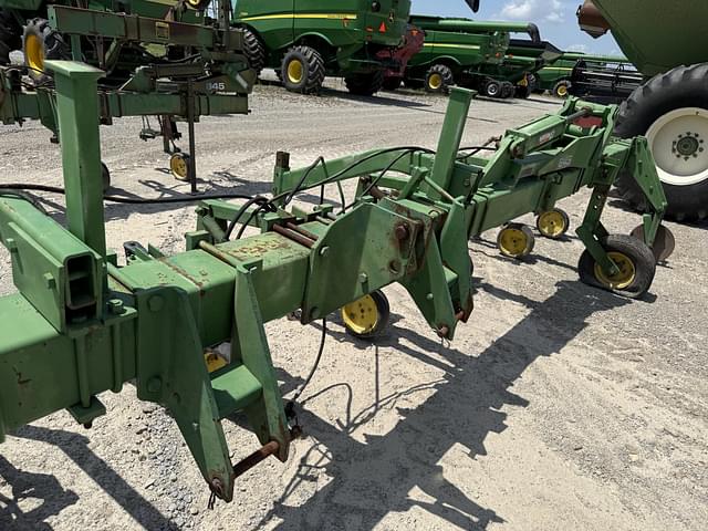 Image of John Deere 845 equipment image 3