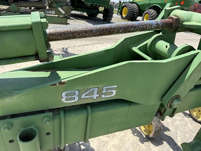 Image of John Deere 845 equipment image 4