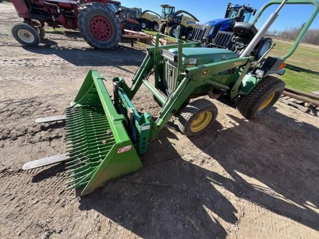 Image of John Deere 855 equipment image 4
