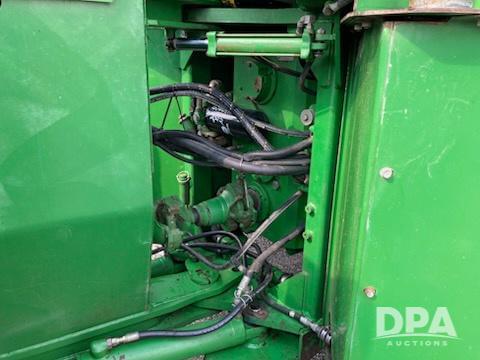 Image of John Deere 8560 equipment image 3