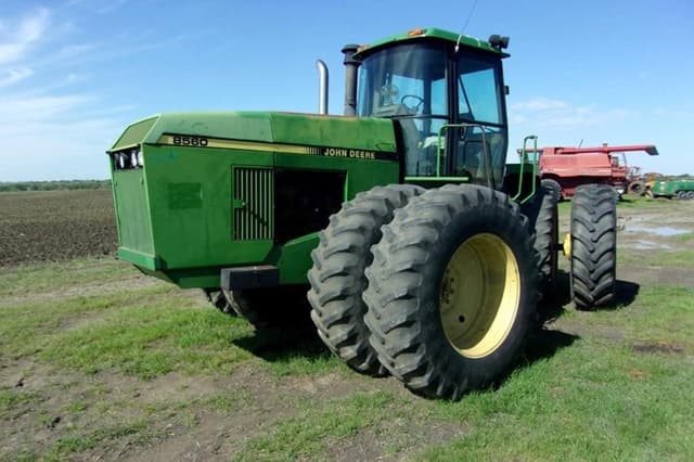Image of John Deere 8560 equipment image 3