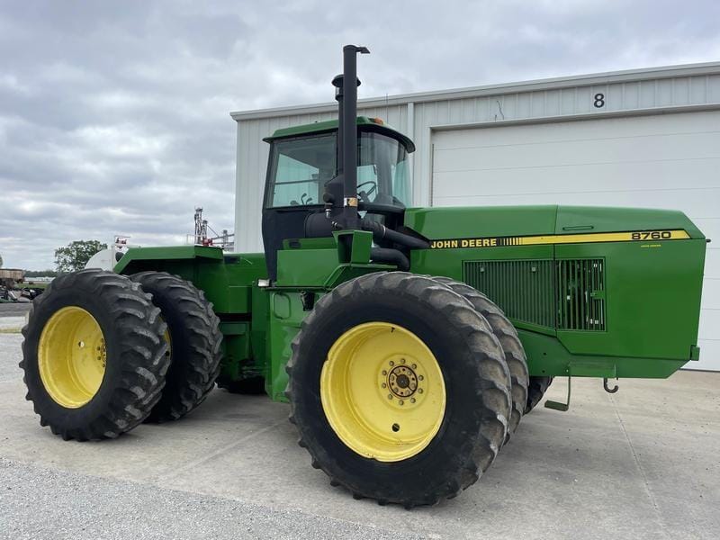 1990 John Deere 8760 Equipment Image0