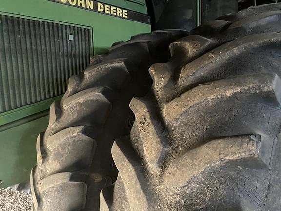 Image of John Deere 8760 equipment image 4