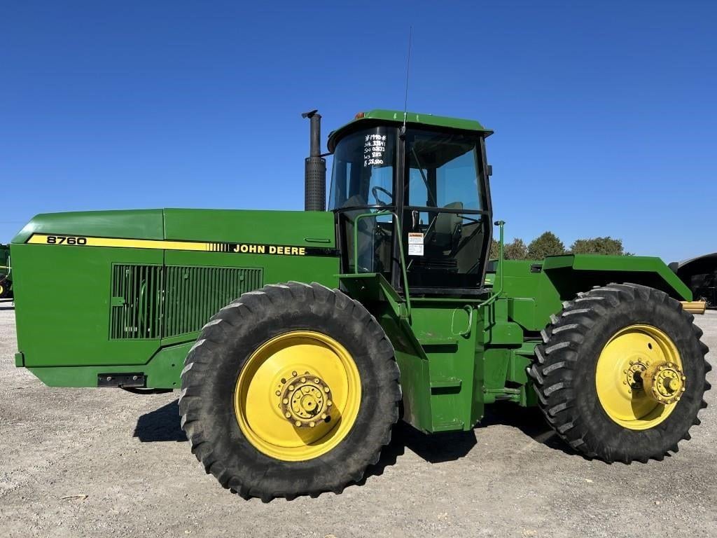 1990 John Deere 8760 Equipment Image0