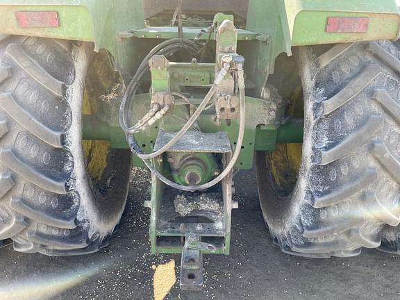Image of John Deere 8760 equipment image 3