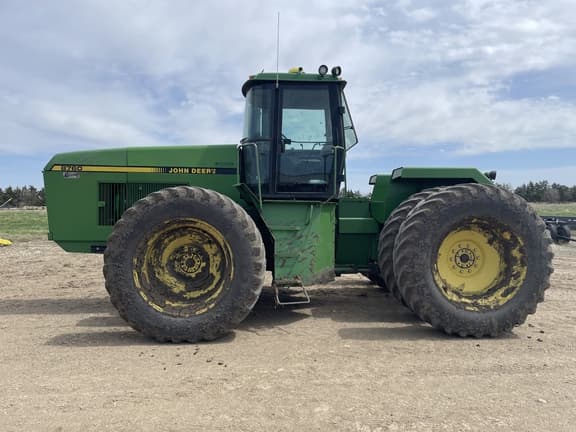 Image of John Deere 8760 equipment image 1