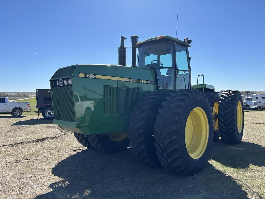 Image of John Deere 8760 Primary image