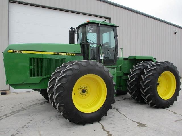 Image of John Deere 8960 Primary image