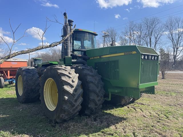 Image of John Deere 8960 equipment image 1