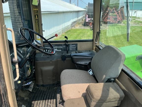 Image of John Deere 8960 equipment image 3