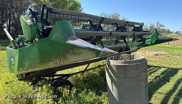 Image of John Deere 920 equipment image 2