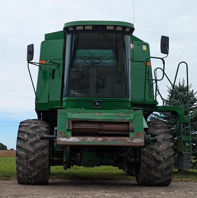 Image of John Deere 9400 equipment image 1