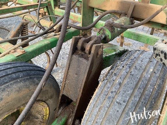 Image of John Deere 960 equipment image 4