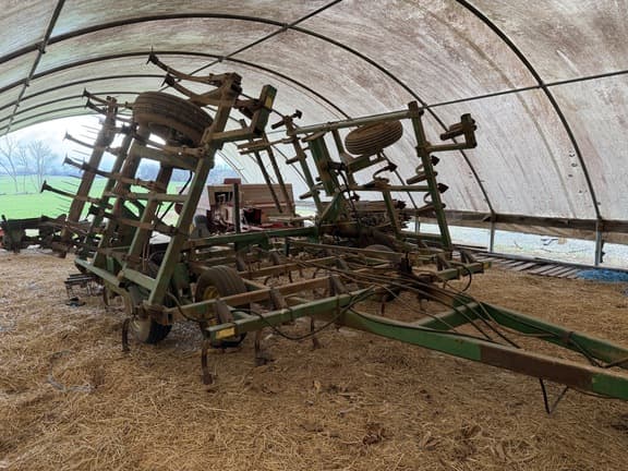 Image of John Deere 960 Primary image