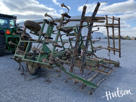 Image of John Deere 960 equipment image 2