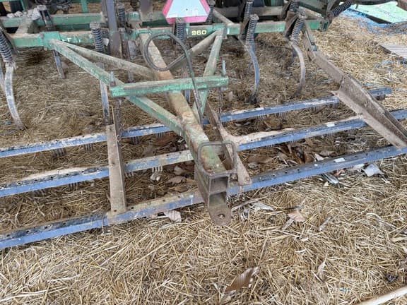 Image of John Deere 960 equipment image 2