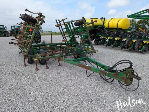 Image of John Deere 960 Primary image