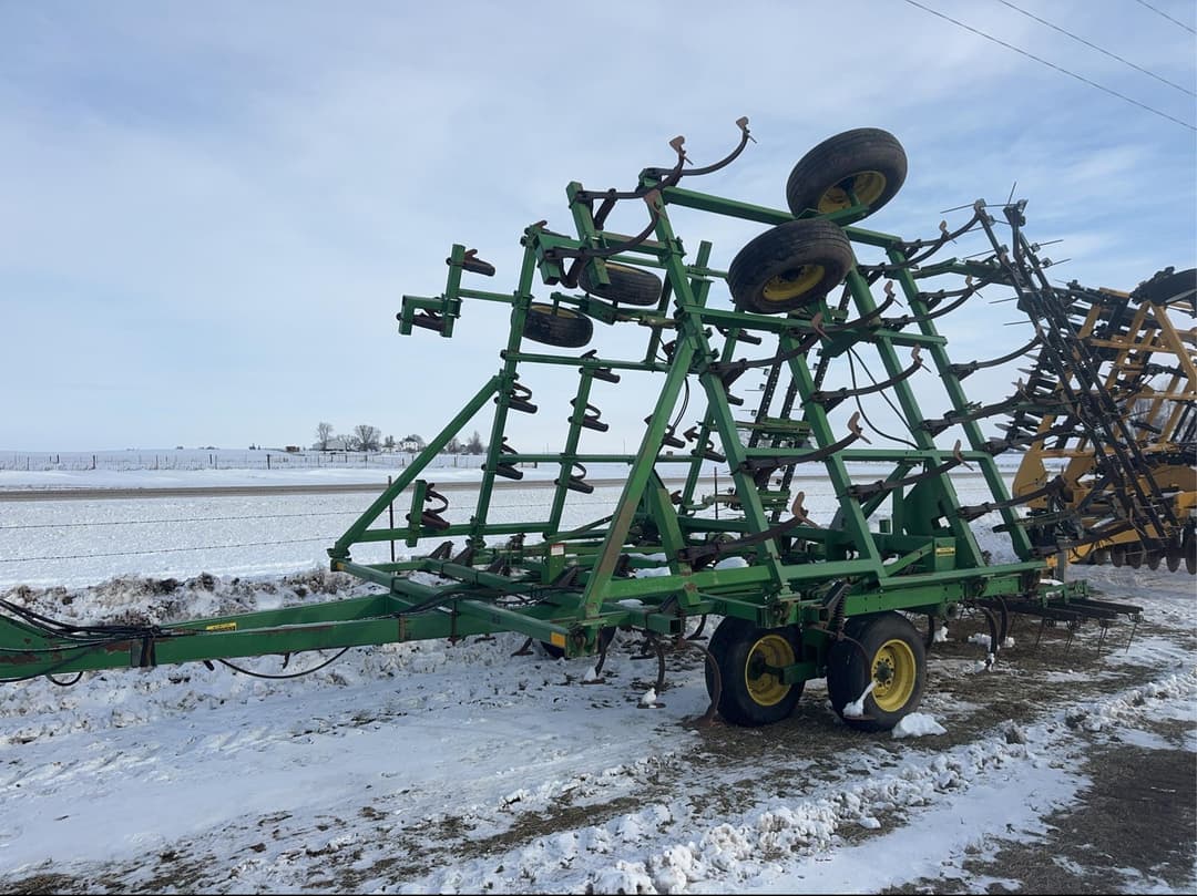 Image of John Deere 960 Primary image