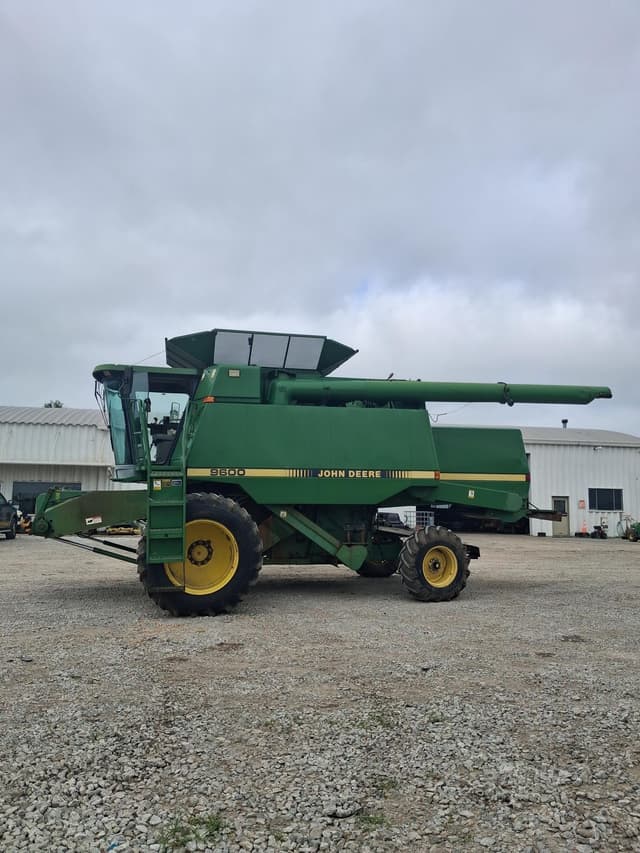 Image of John Deere 9600 equipment image 1