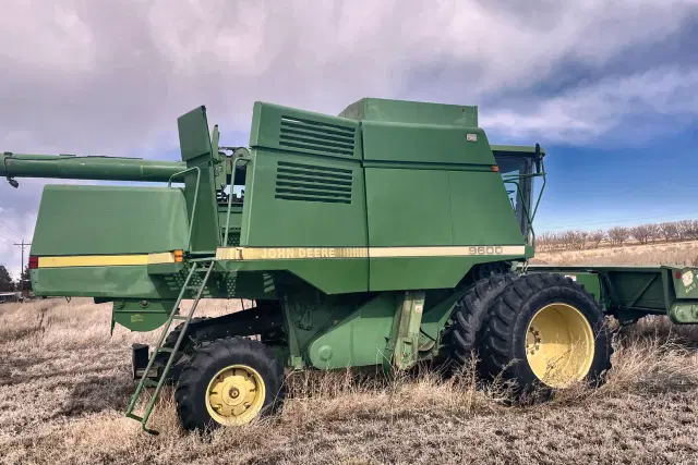 Image of John Deere 9600 equipment image 4