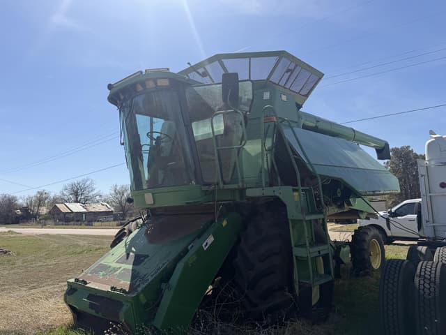 Image of John Deere 9600 equipment image 1