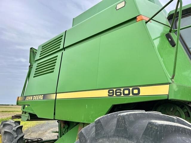 Image of John Deere 9600 equipment image 1