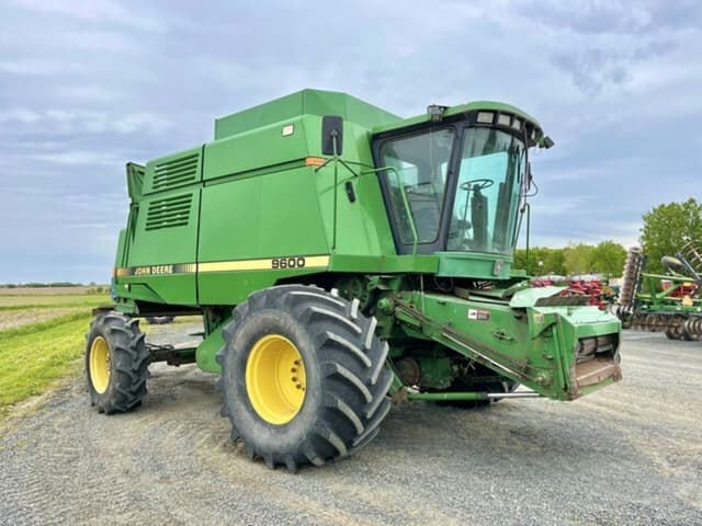Image of John Deere 9600 equipment image 1
