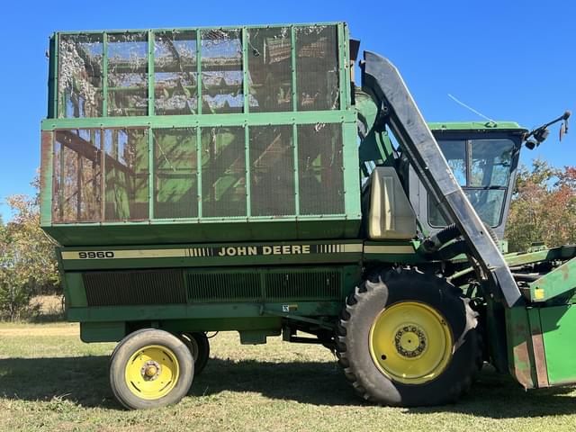 Image of John Deere 9960 equipment image 1
