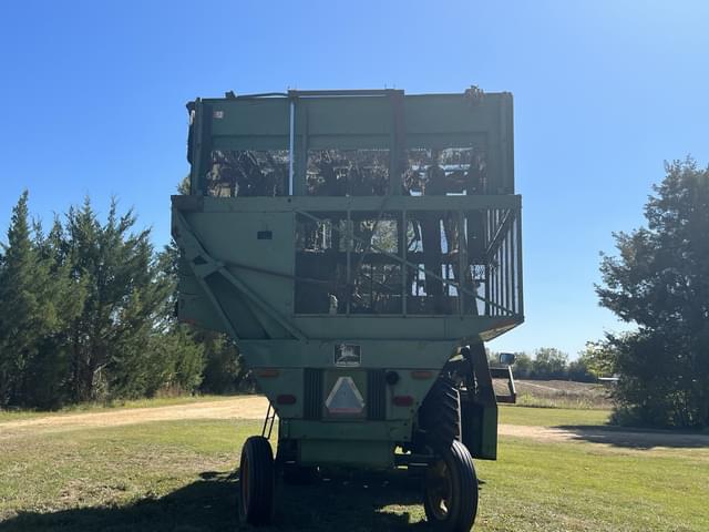 Image of John Deere 9960 equipment image 2