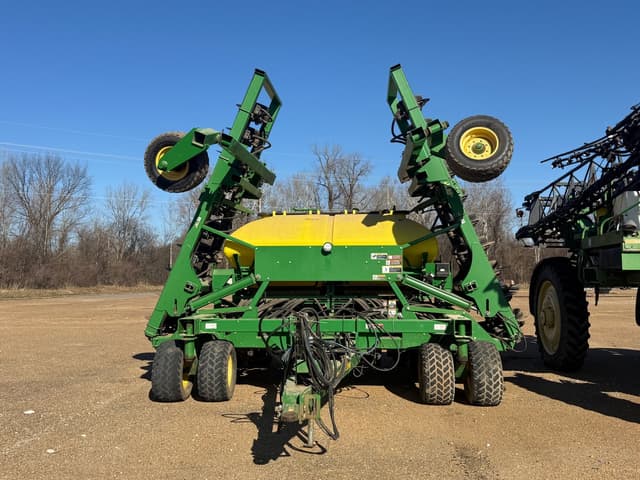 Image of John Deere 1990 equipment image 1