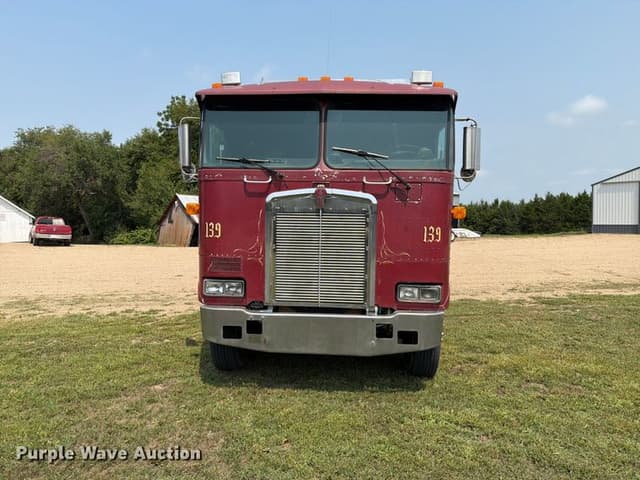 Image of Kenworth K100E equipment image 1
