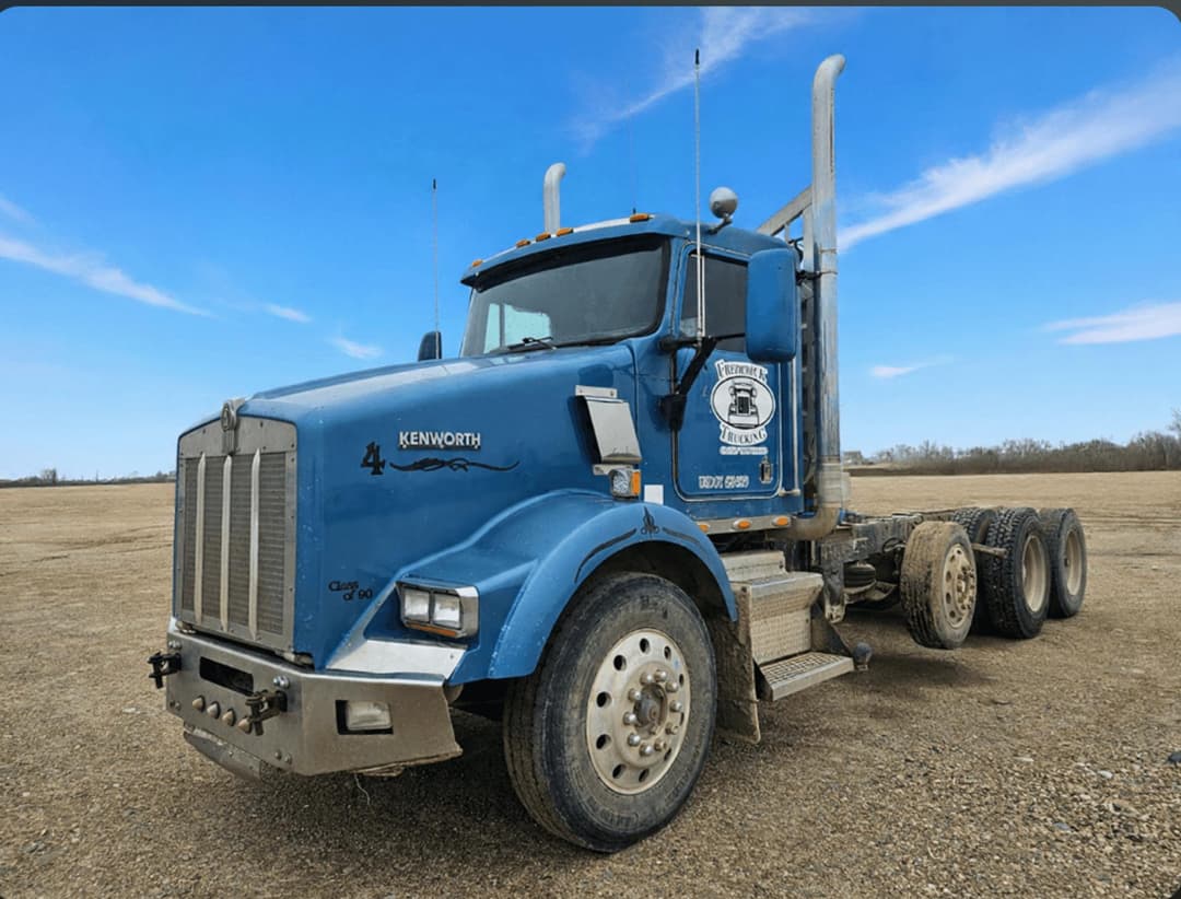Image of Kenworth K100E Primary image