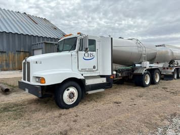 Main image Kenworth T400