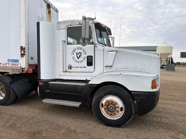 Image of Kenworth T400 equipment image 3