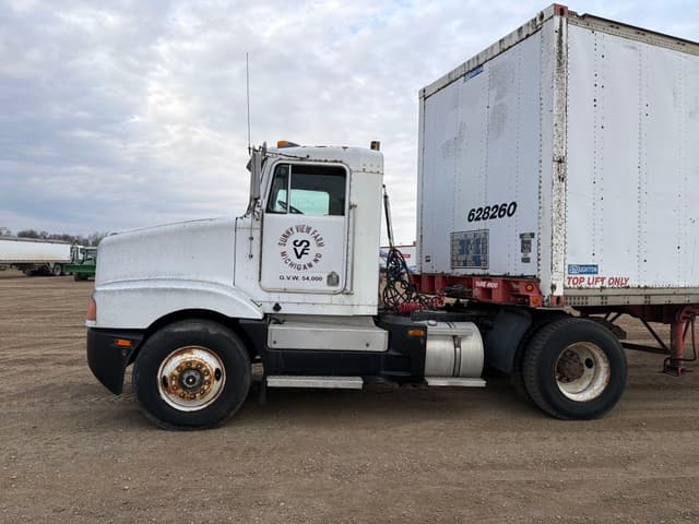 Image of Kenworth T400 equipment image 1