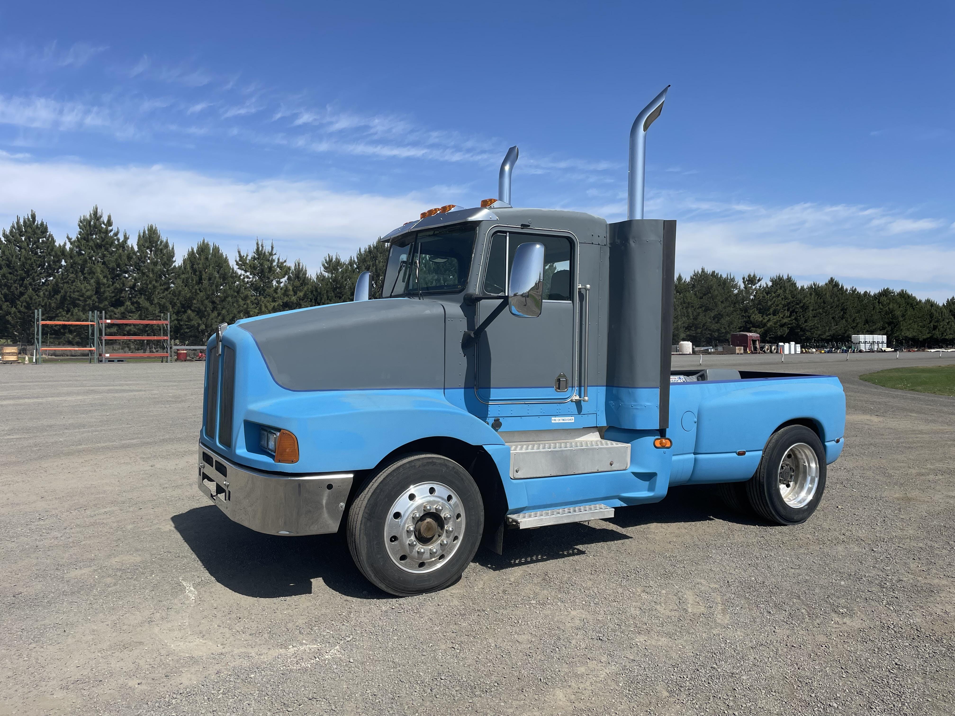 Main image Kenworth T400