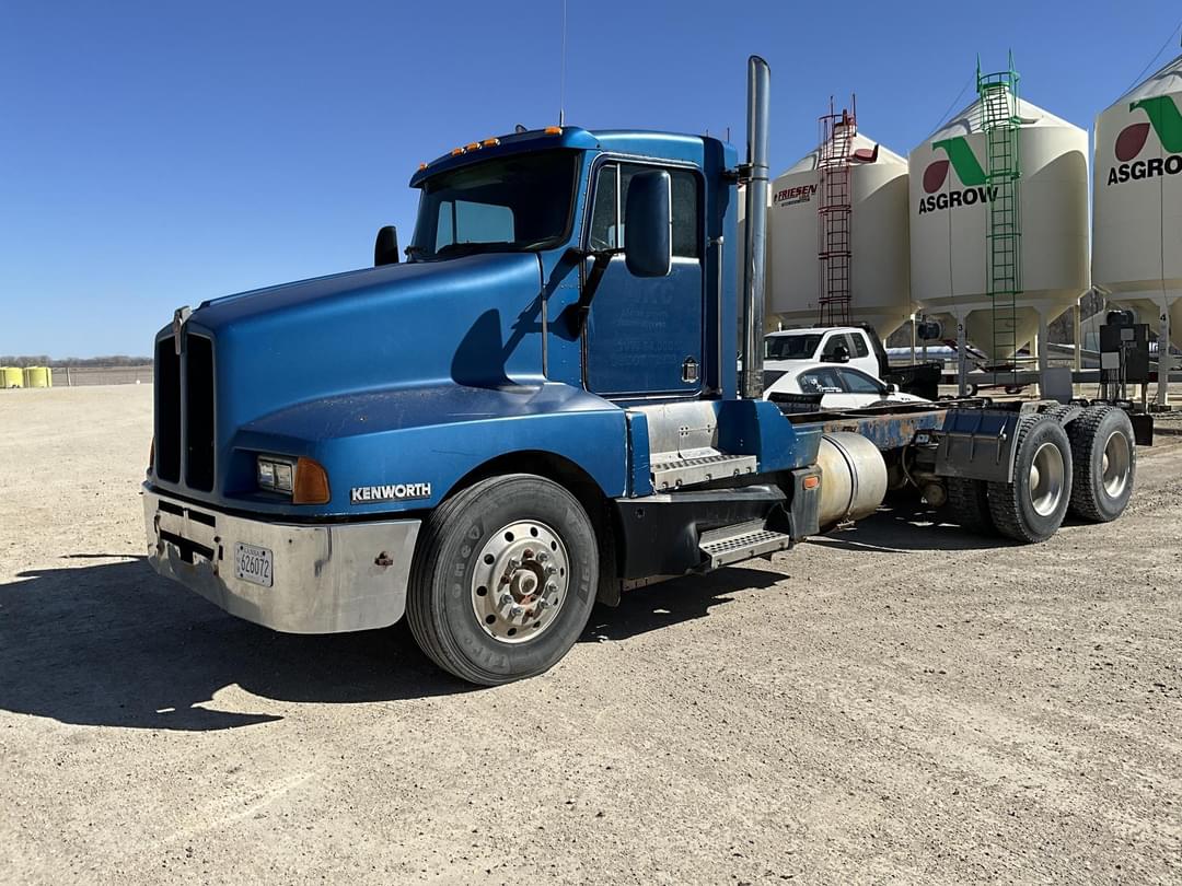 Image of Kenworth T600 Primary image